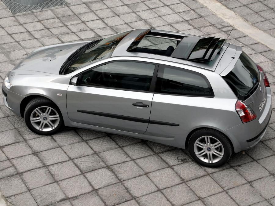  Fiat Stilo 3-Door 2001 года  (фото 6 из 16)